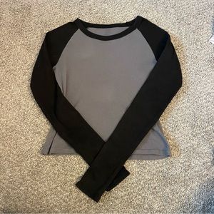 brandy melville long sleep bella crop top